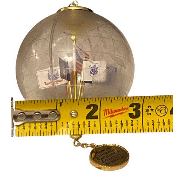 2007 Hallmark USA Globe Military Flags Christmas Ornament A World of Freedom - Picture 9 of 11